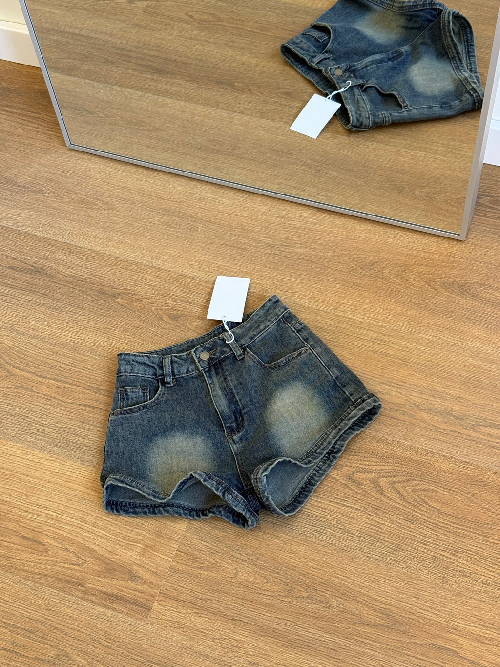 DENIM SHORTS “YOU NEED ME”