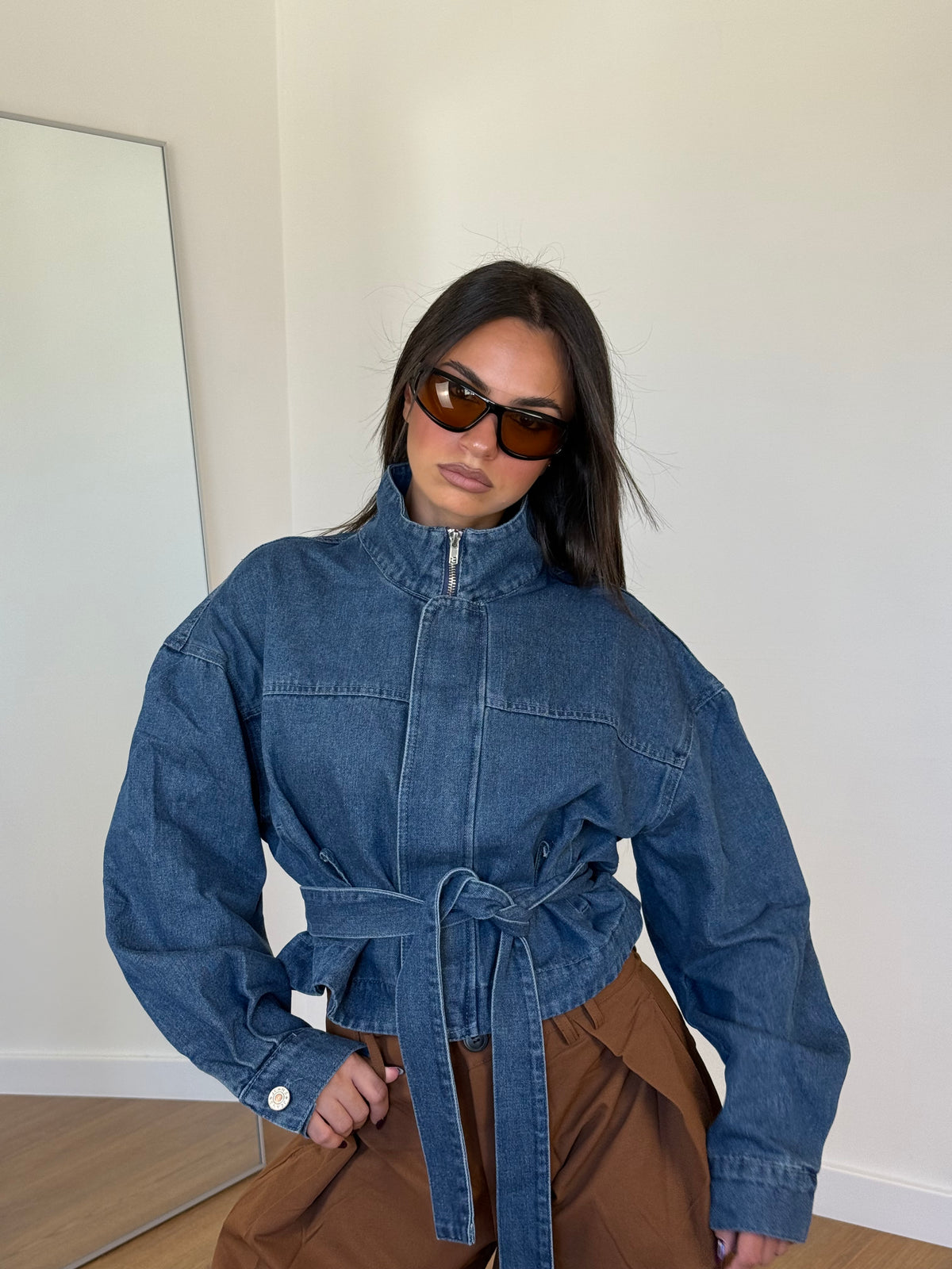 CROP FUNNEL-NECK DENIM JACKET