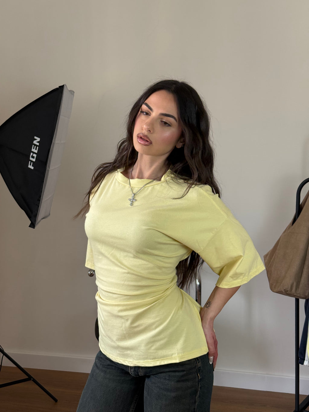 T-SHIRT EFFETTO BUSTINO GIALLA