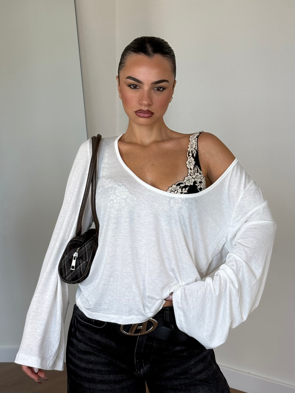 VEILED V LONGSLEEVE SHIRT WHITE