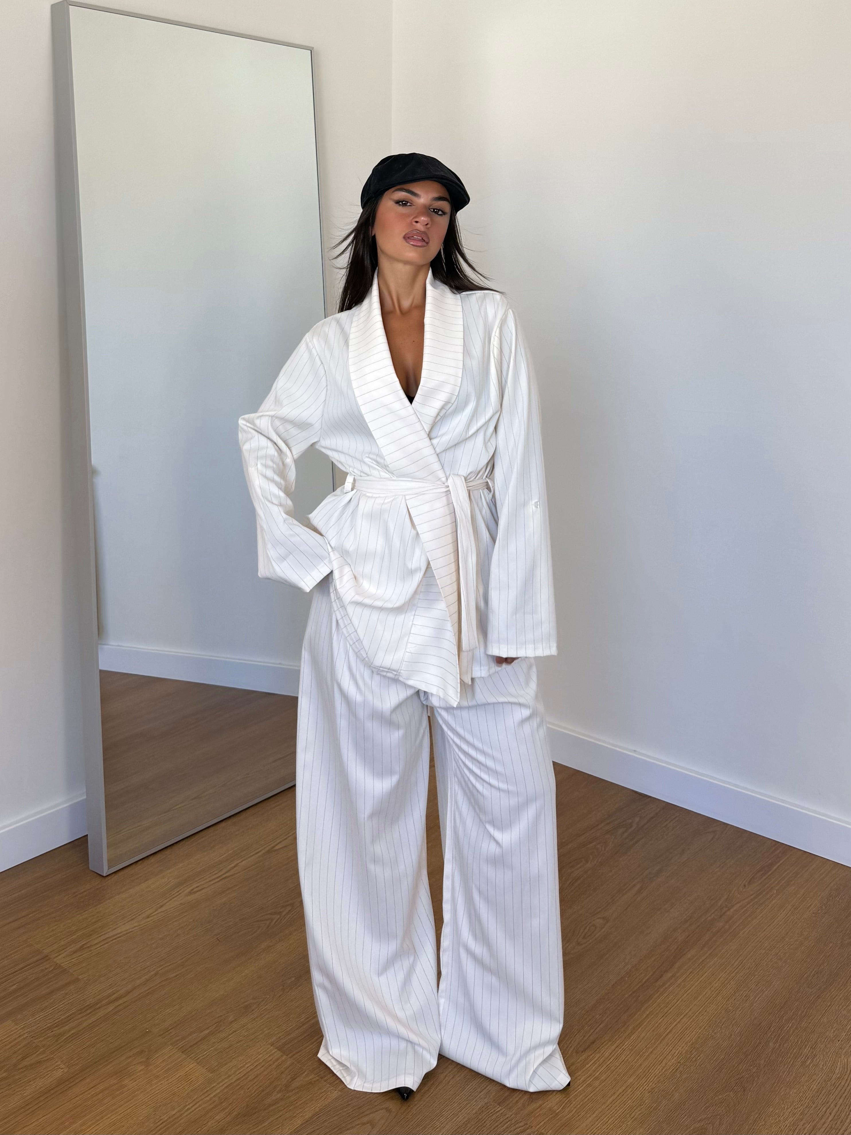 BACK TO OFFICE SET WHITE