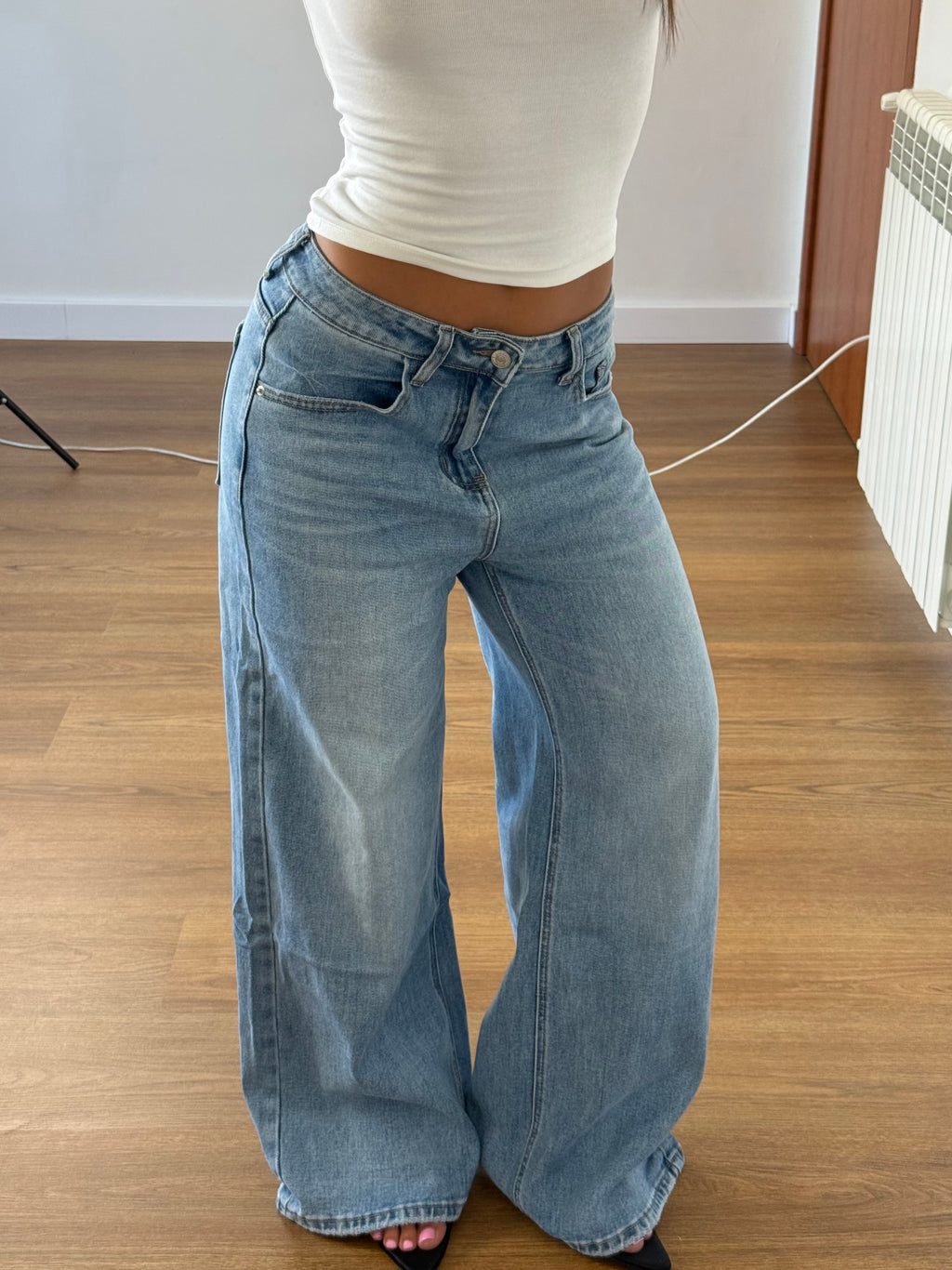 CLEAR WASH DENIM