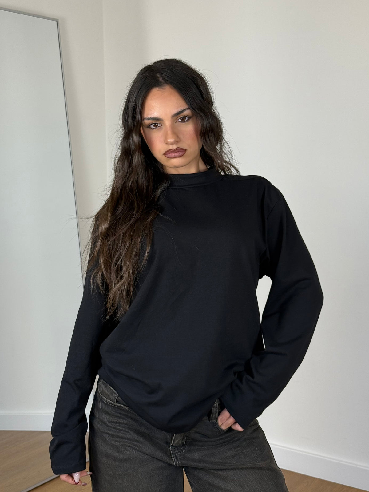 BASIC LONGSLEEVE MOCK-NECK SHIRT BLACK