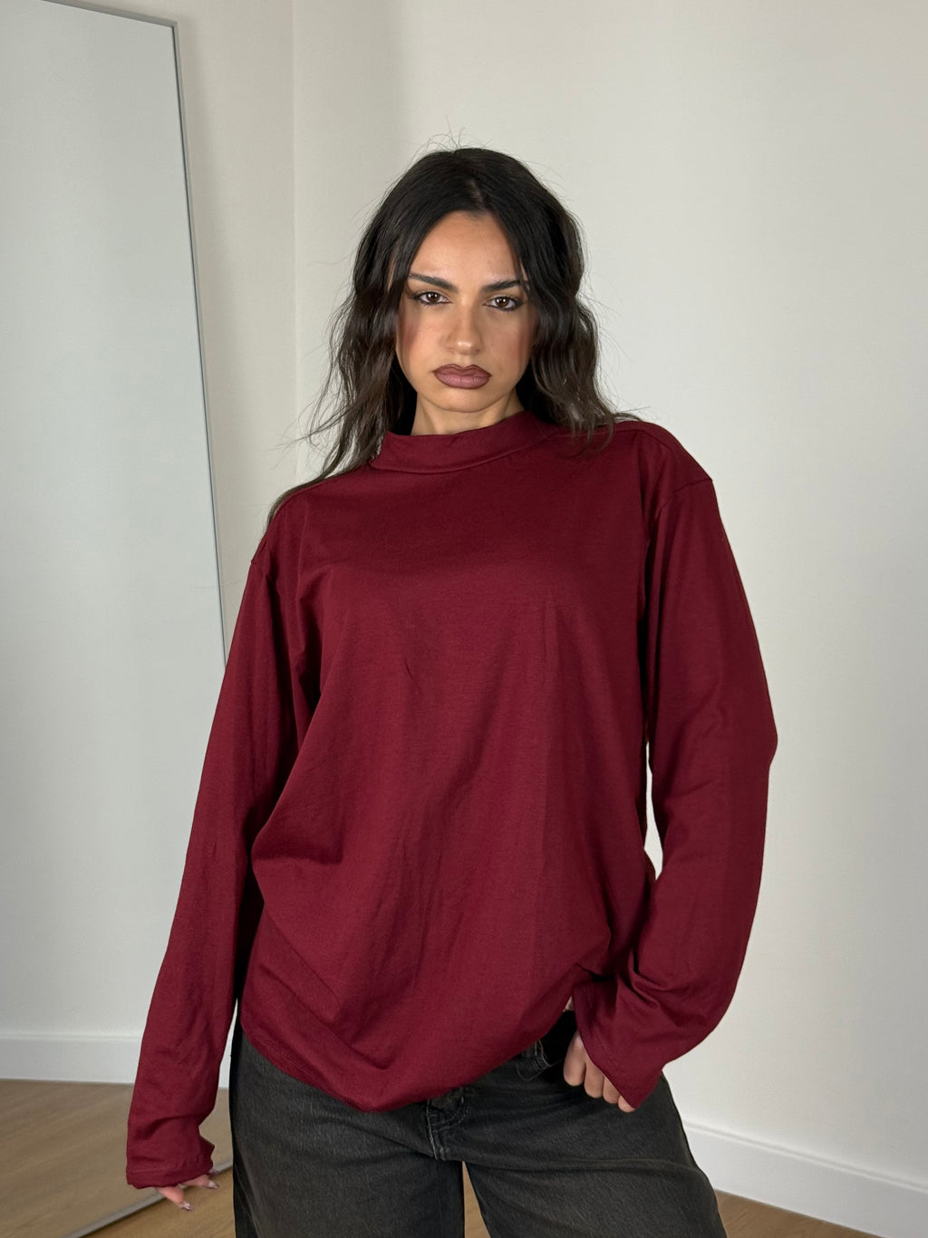 BASIC LONGSLEEVE MOCK-NECK SHIRT WINE