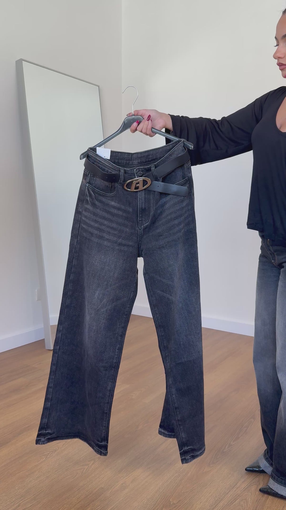 DIESEL STRAIGHT FIT BLACK DENIM